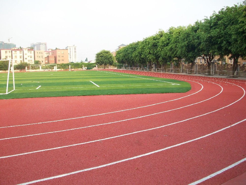 学校运动场地塑胶跑道安全环保的标准